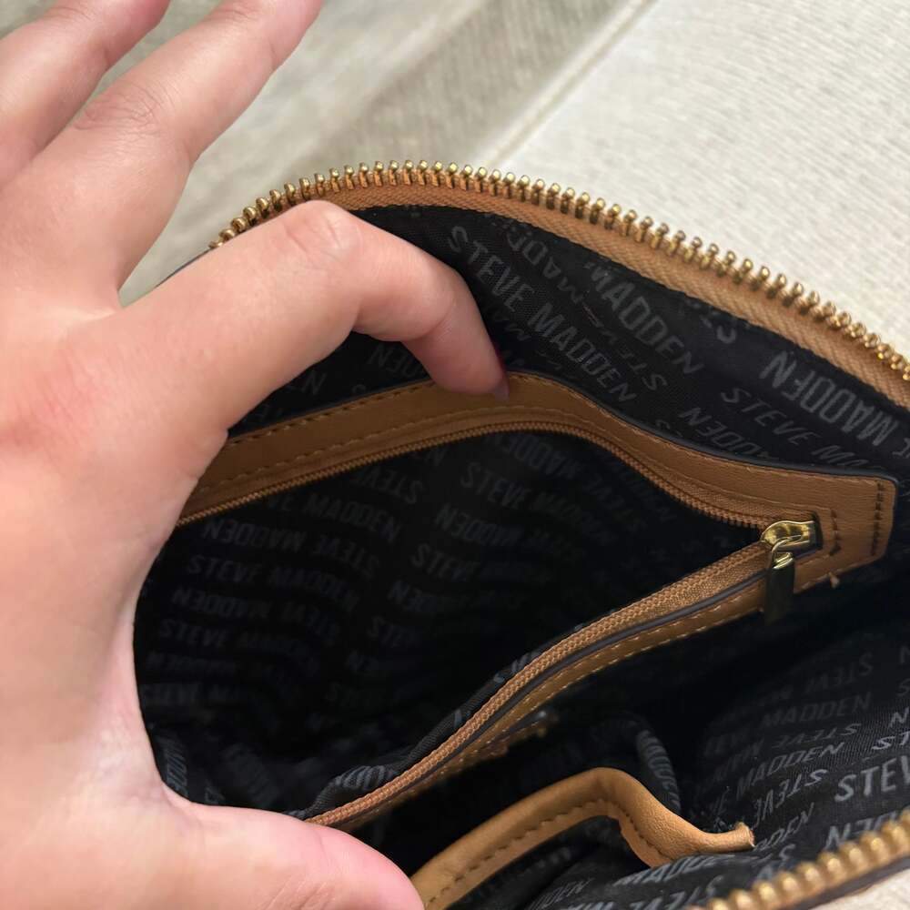 Steve Madden Cork Crossbody Bag - Picture 6 of 6